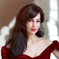Photograph of voice actress Grey DeLisle-Griffin